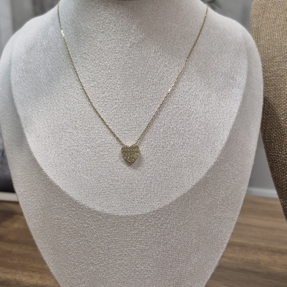 Elegant Gold Heart Pendant Necklace